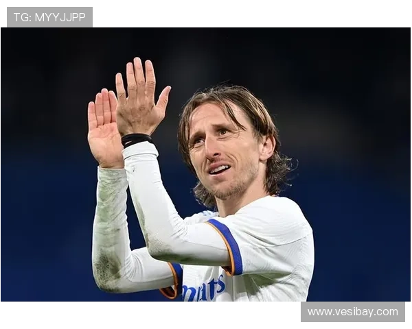 阿达尼怒评佛罗伦萨表现称其不配平局盛赞莫德里奇完胜对方四中场